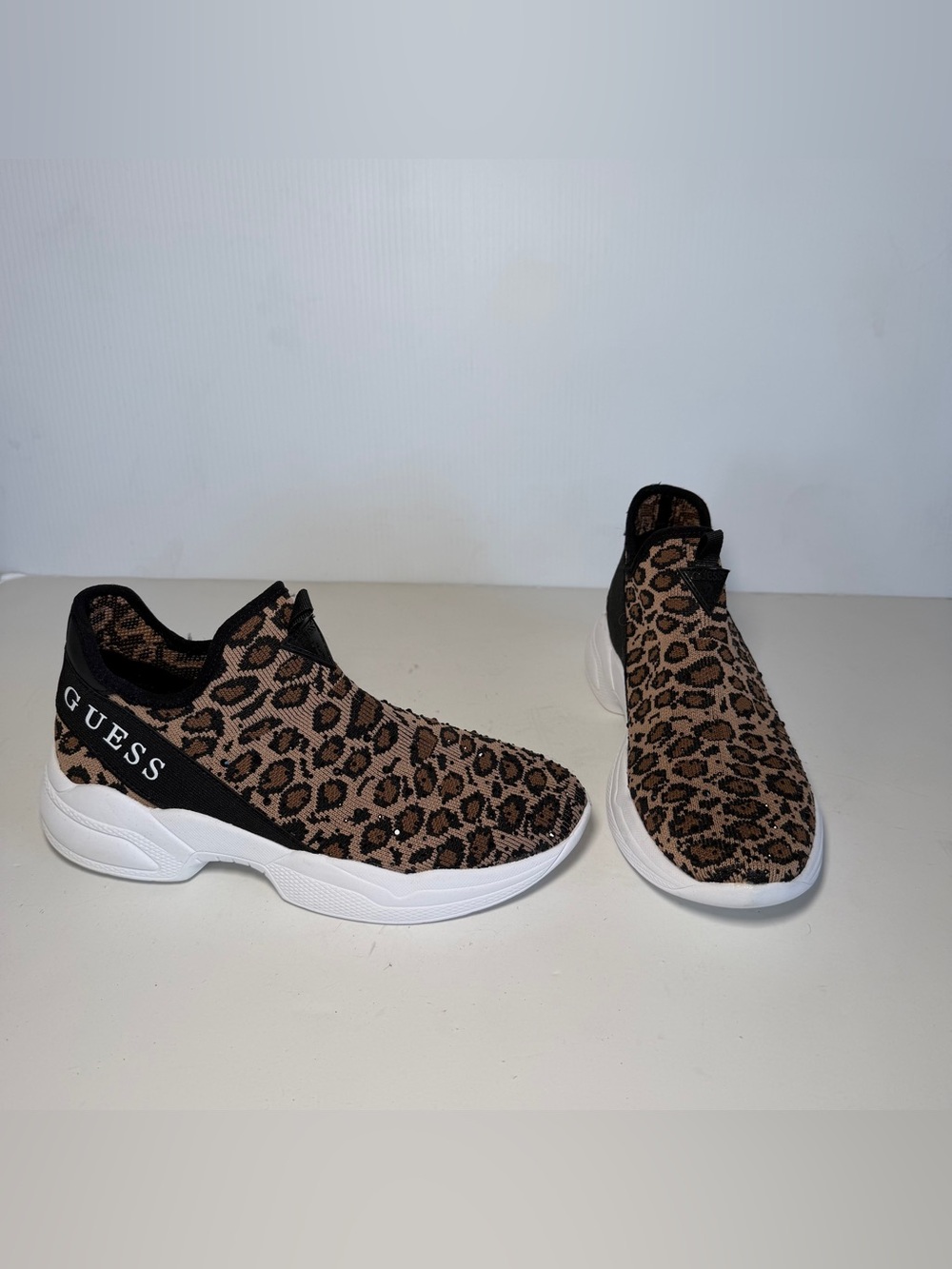 Guess Leopard Rhinestone Pull On Sneakers Size 8